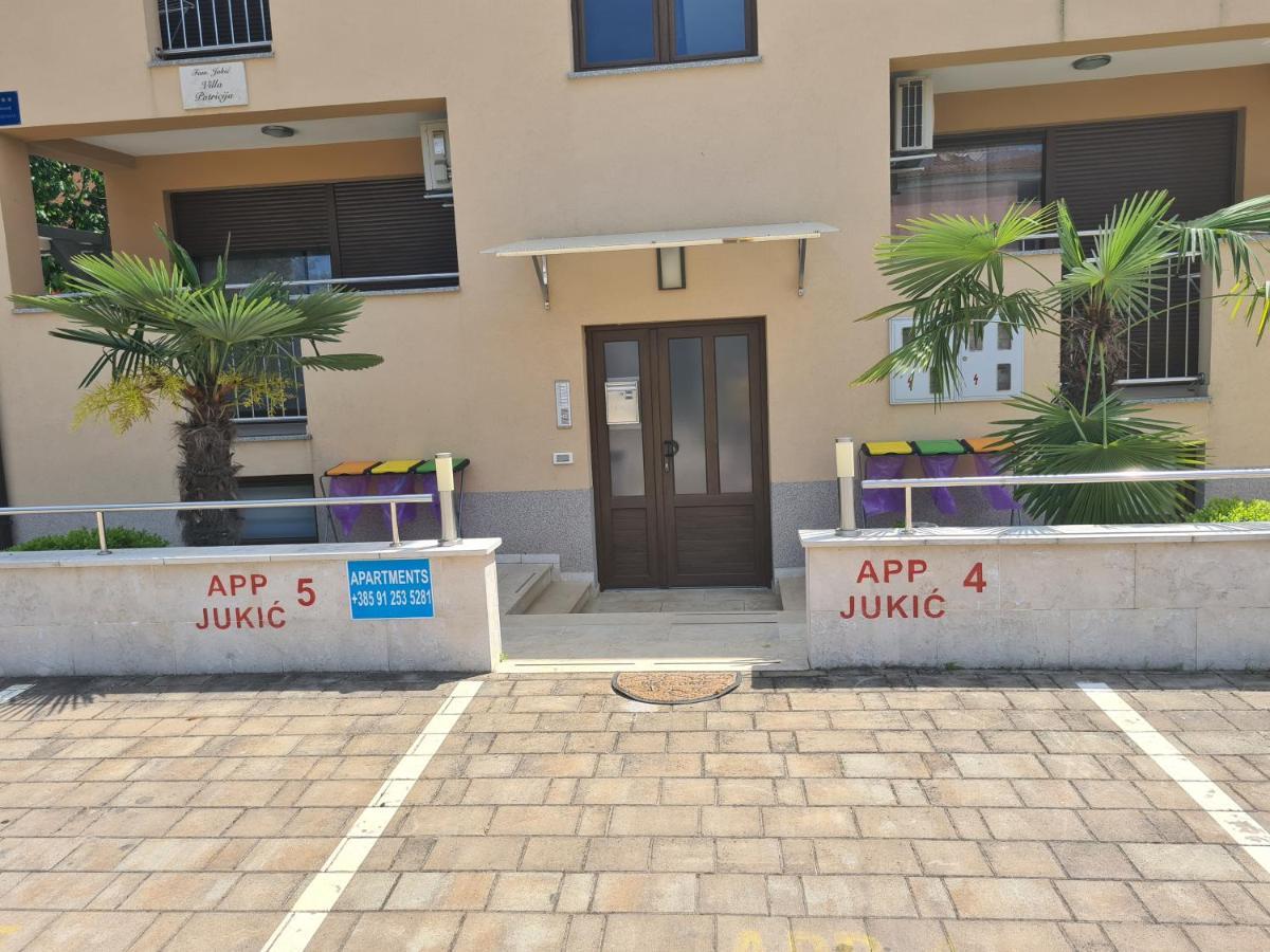פורץ Apartments Jukic מראה חיצוני תמונה