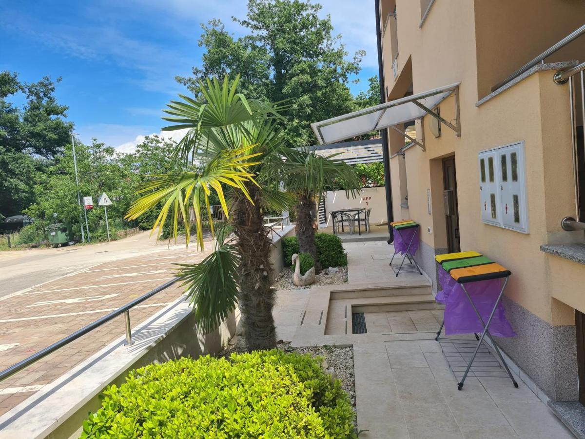 פורץ Apartments Jukic מראה חיצוני תמונה