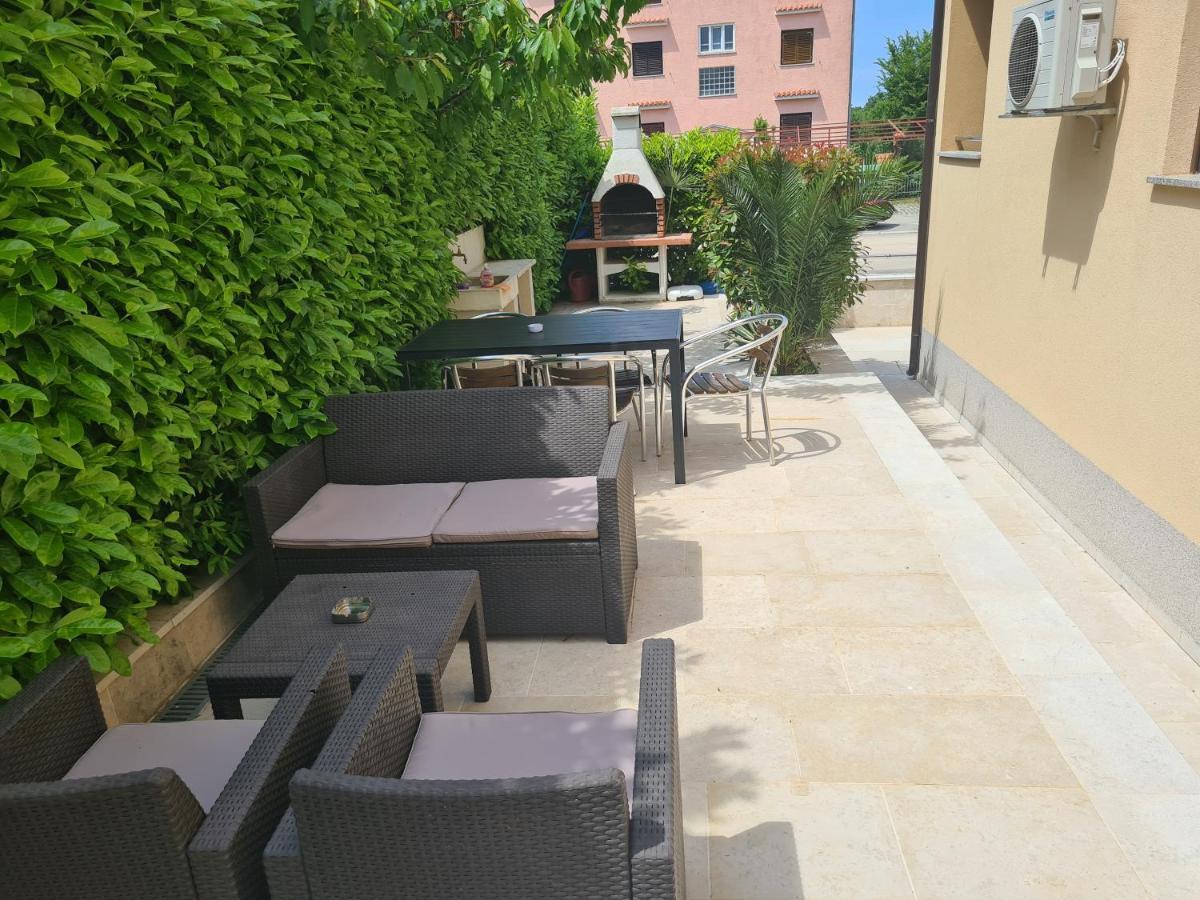 פורץ Apartments Jukic מראה חיצוני תמונה
