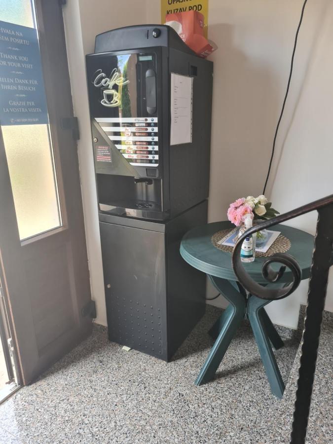 פורץ Apartments Jukic מראה חיצוני תמונה