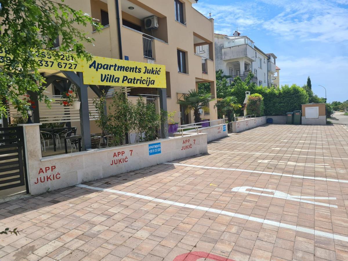 פורץ Apartments Jukic מראה חיצוני תמונה