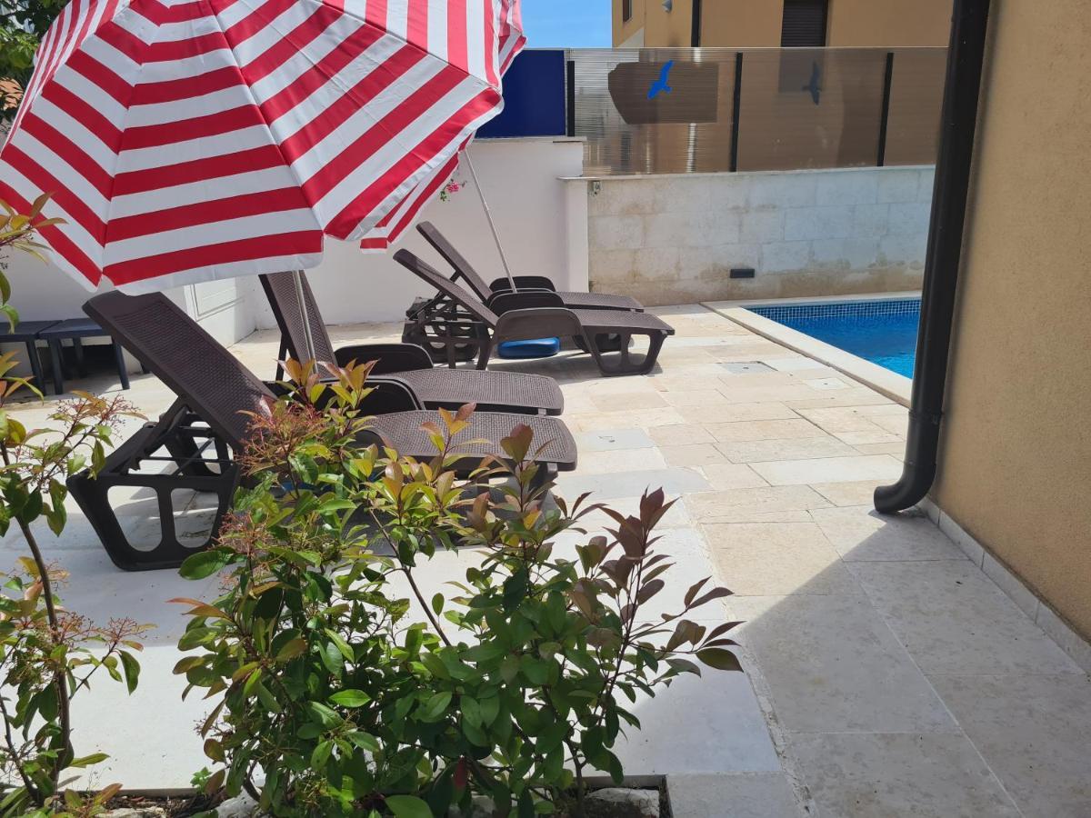 פורץ Apartments Jukic מראה חיצוני תמונה
