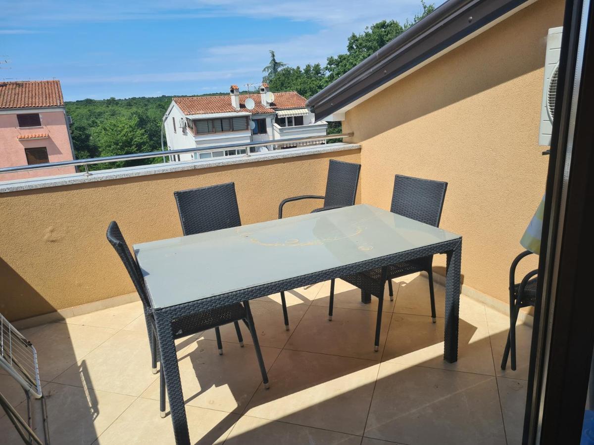 פורץ Apartments Jukic מראה חיצוני תמונה