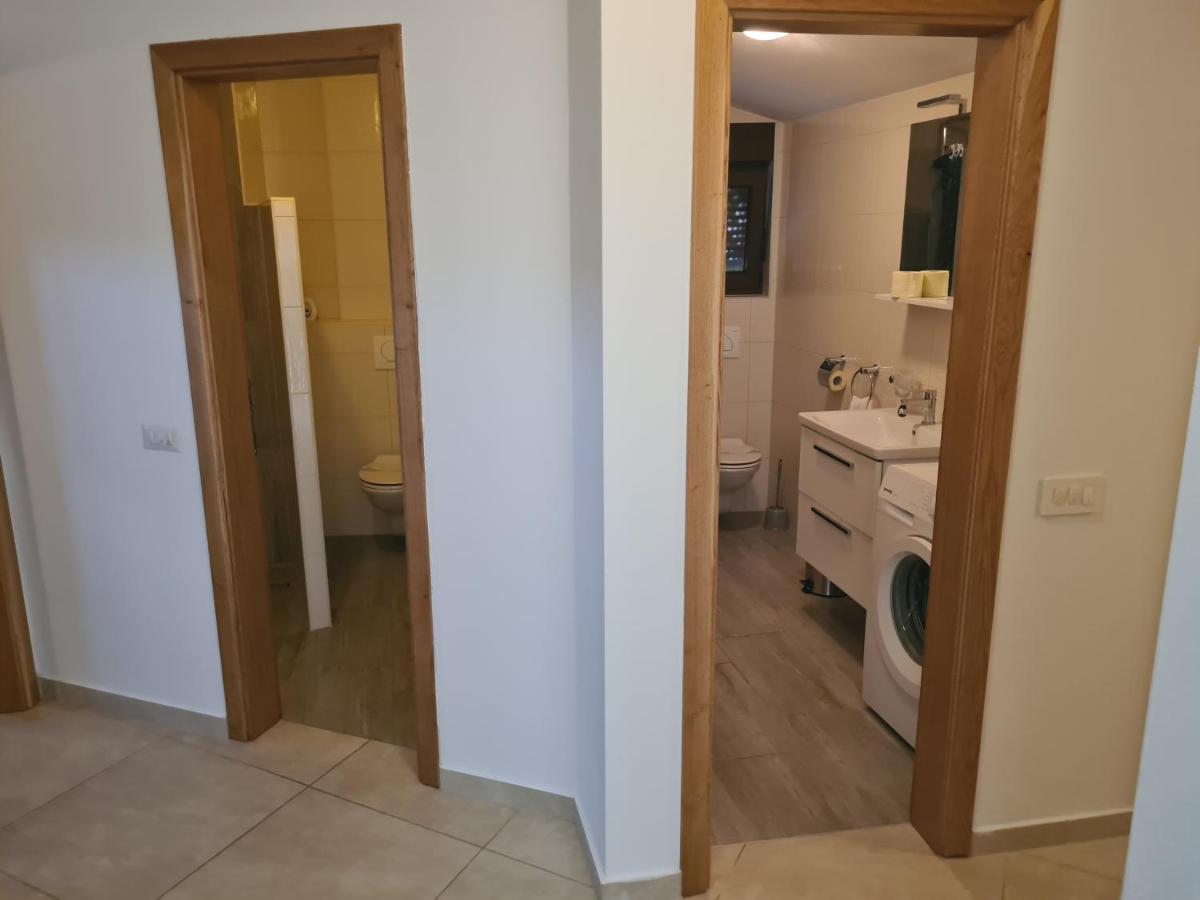 פורץ Apartments Jukic מראה חיצוני תמונה
