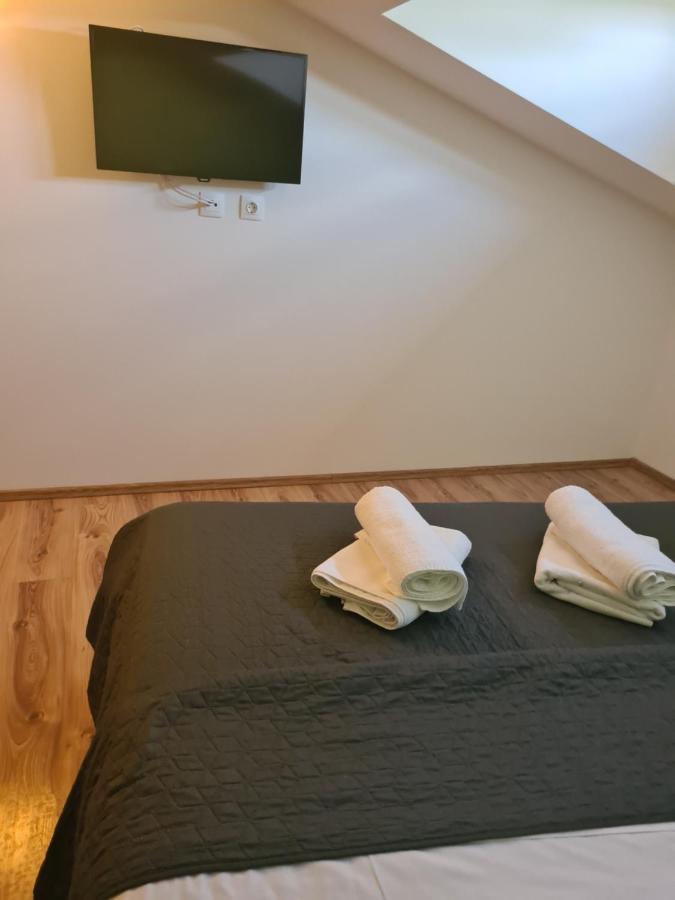 פורץ Apartments Jukic מראה חיצוני תמונה