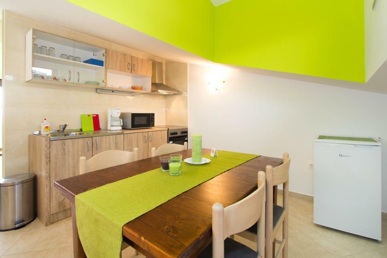 פורץ Apartments Jukic מראה חיצוני תמונה